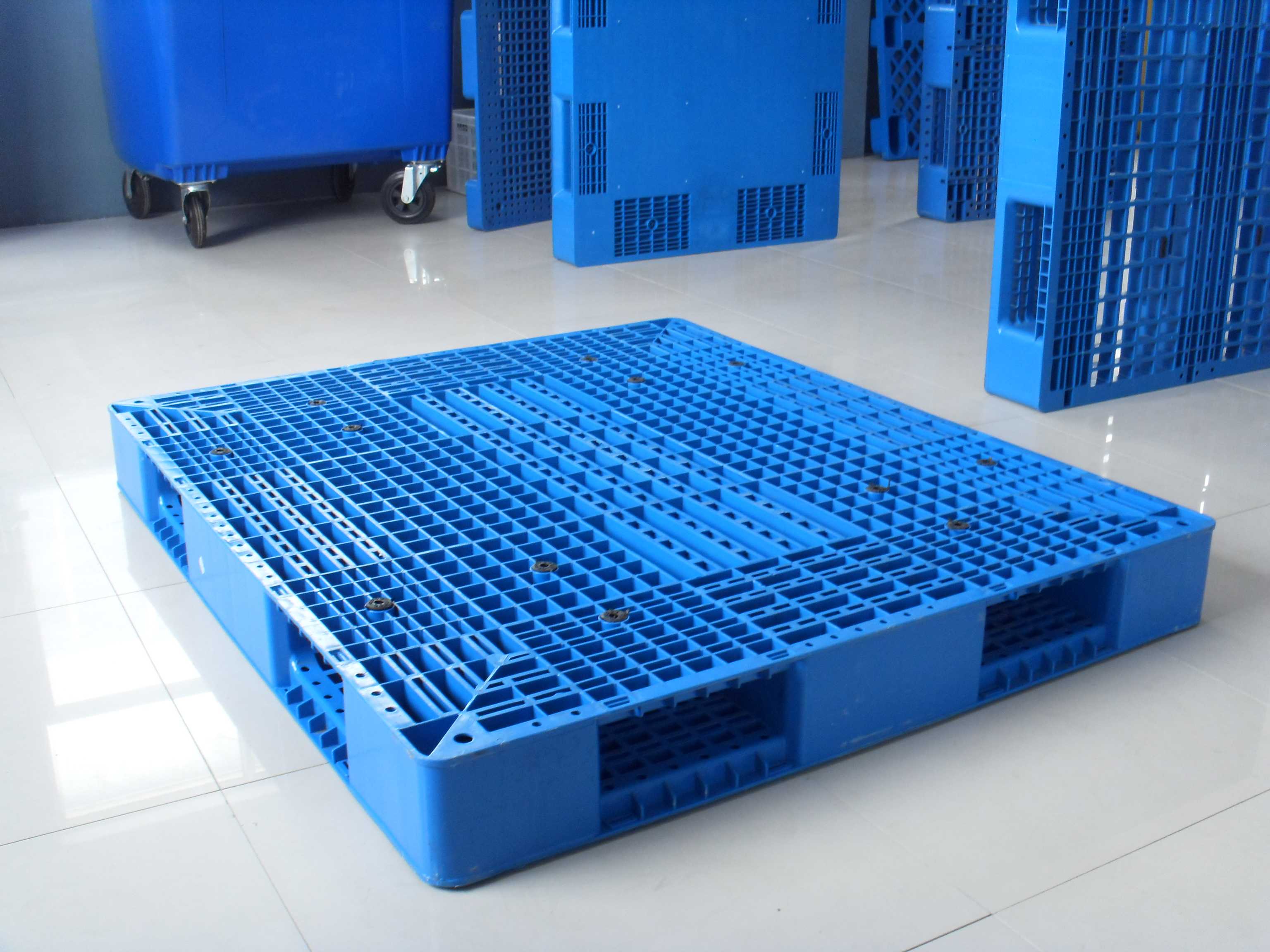 鸡西冷库仓储塑料托盘葫芦岛塑料托盘找力扬刘智伟